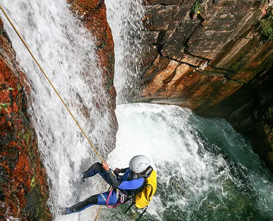 Escalader une cascade